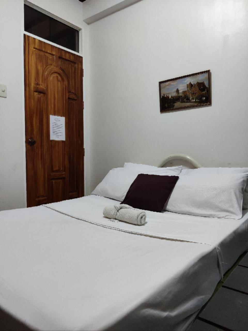 Center Parkway Pension House Kalibo Zewnętrze zdjęcie